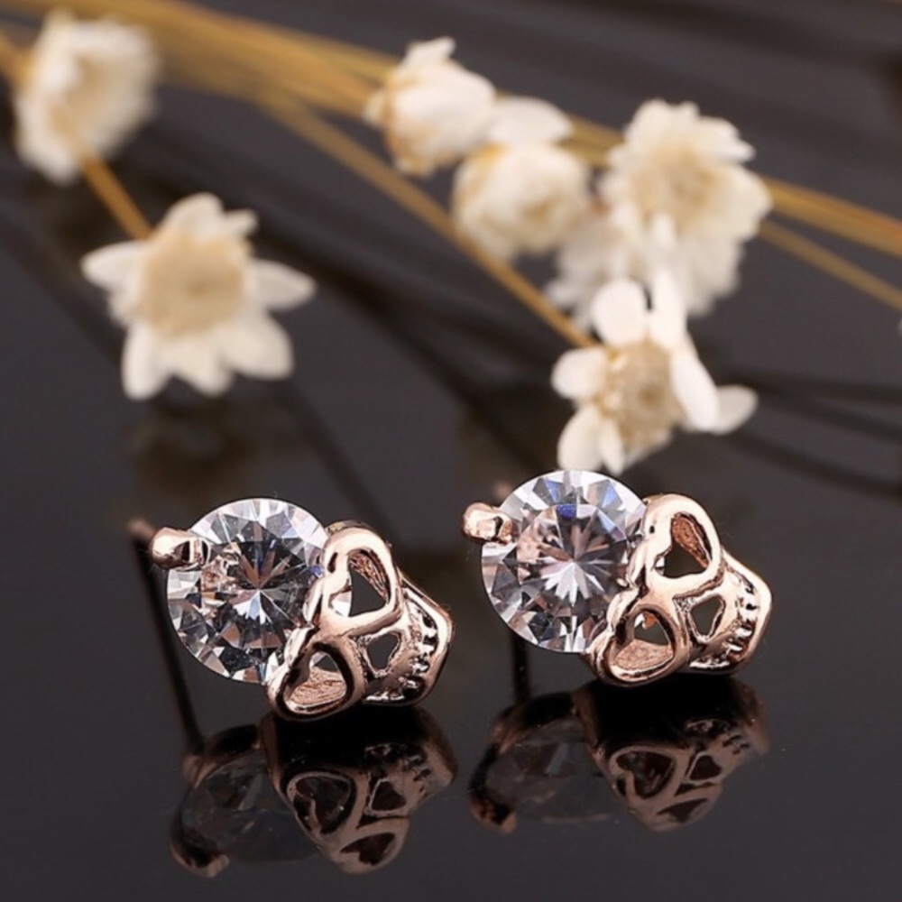 Crystal skull earrings - Picture 1 of 4